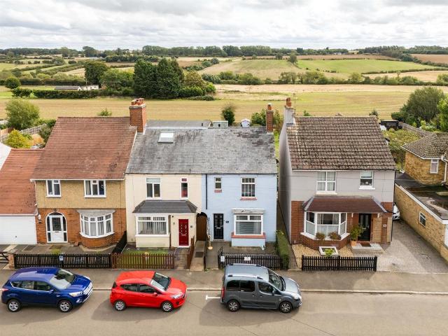 House for sale in Desborough, North Northamptonshire