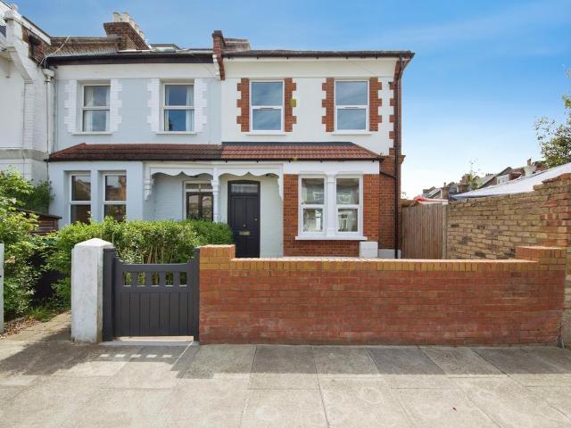 House for sale in Hornsey, Greater London