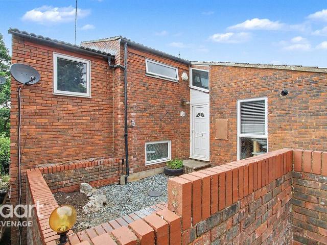 House for sale in Broadwater, Shephall