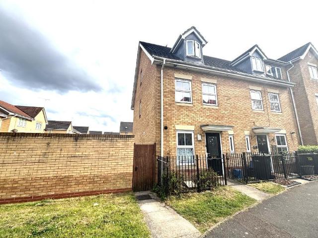 House for sale in Leagrave, Luton