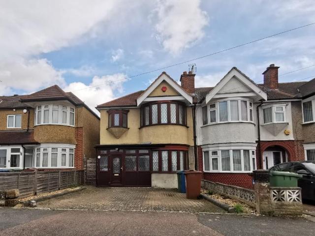 House for sale in Lane, Greater London