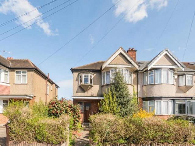 House for sale in Lane, Greater London