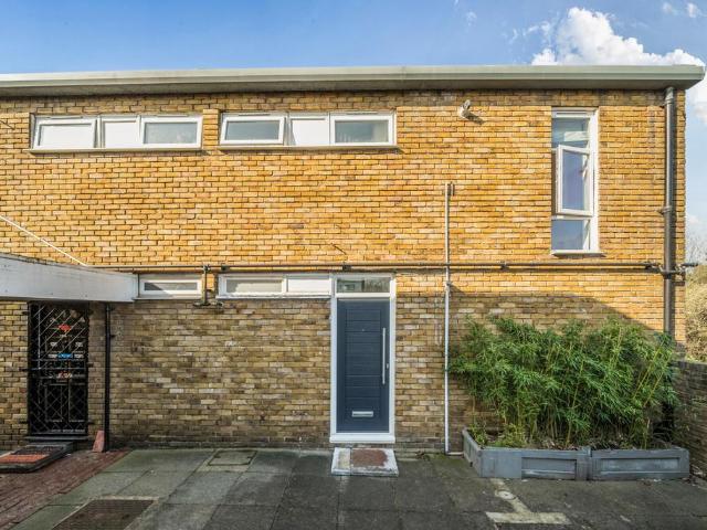 House for sale in London Borough of Lewisham, Brockley
