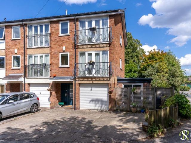 House for sale in Knutsford