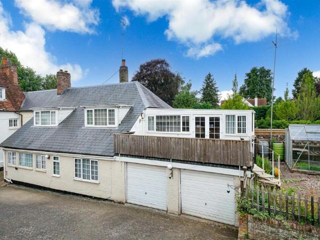 House for sale in Pouchen End, Hertfordshire