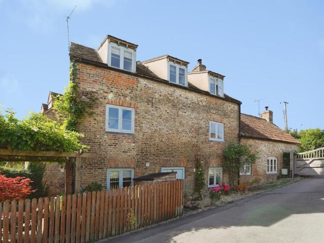 House for sale in Whitminster, School House
