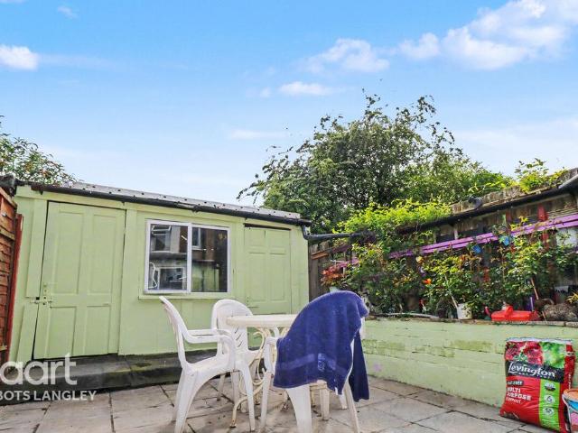 House for sale in Holywell Estate, North Watford