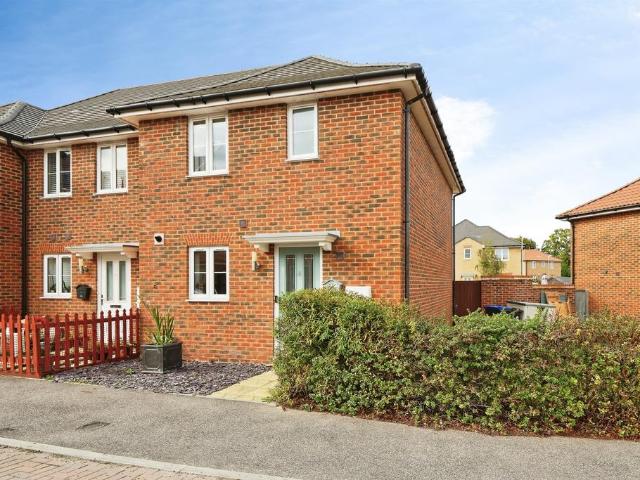 House for sale in Aylesham, Dover
