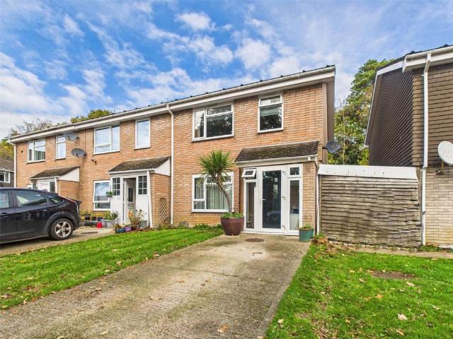 House for sale in Highcliffe