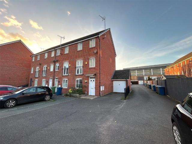 House for sale in Baswich, Staffordshire