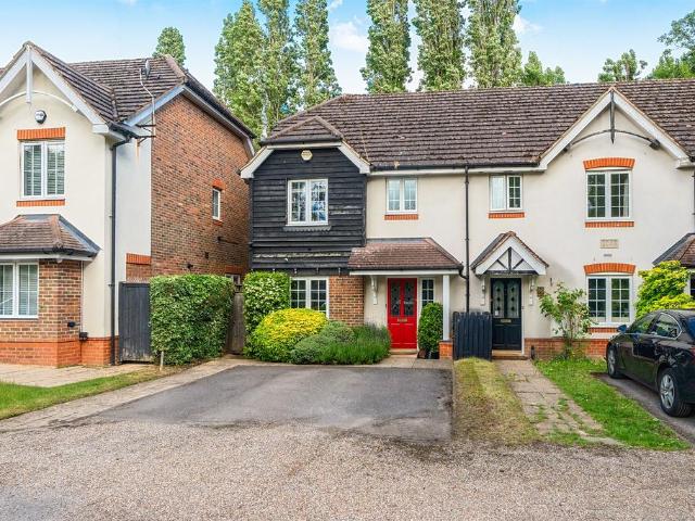 House for sale in Highway, Maidenhead