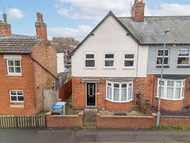 House for sale in Desborough