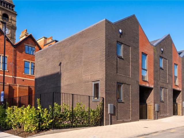 House for sale in Eastmoor, West Yorkshire