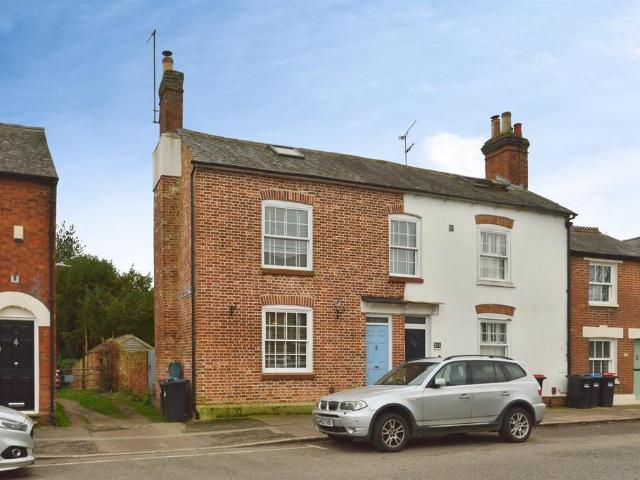 House for sale in Calverton End, Milton Keynes