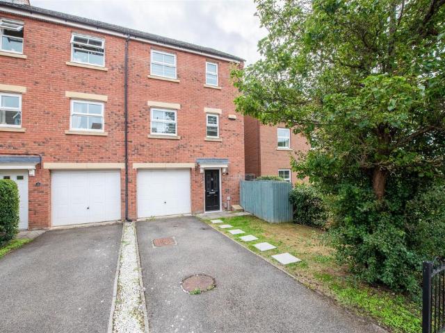 House for sale in Rushden