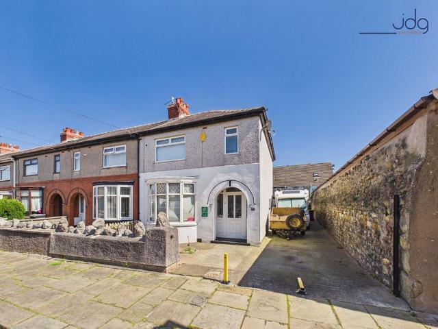 House for sale in Skerton, Bare