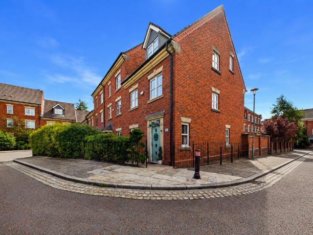 House for sale in Higher Bartle, Lancashire
