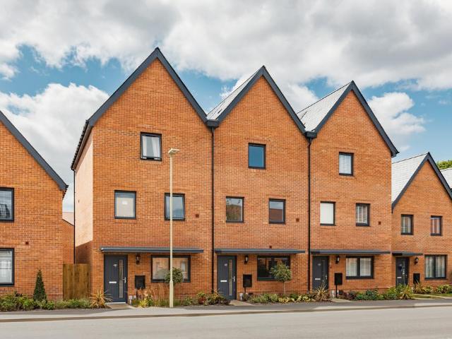 House for sale in Curbridge, Hampshire