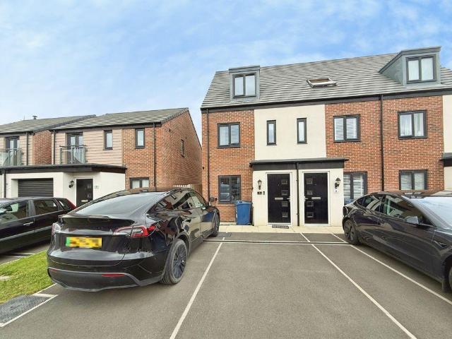 House for sale in Hazlerigg, Newcastle Upon Tyne
