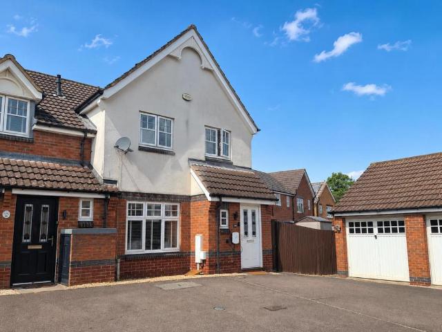 House for sale in Northampton, Northamptonshire