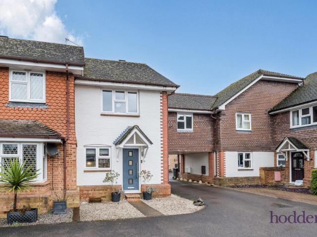 House for sale in Ottershaw, Runnymede