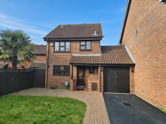 House for sale in Yeading, Greater London