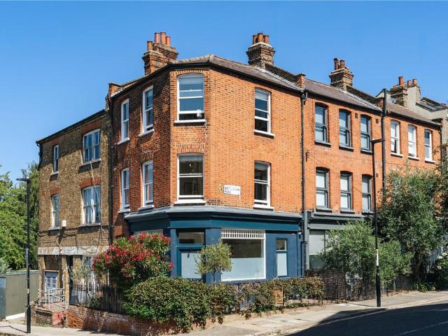 House for sale in Highbury, Greater London