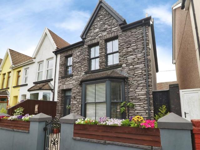 House for sale in Graigwen, Pontypridd