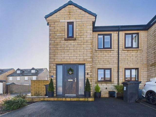 House for sale in Charlesworth, East Midlands