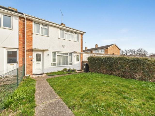 House for sale in Woodley