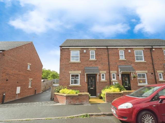 House for sale in Loundsley Green, East Midlands
