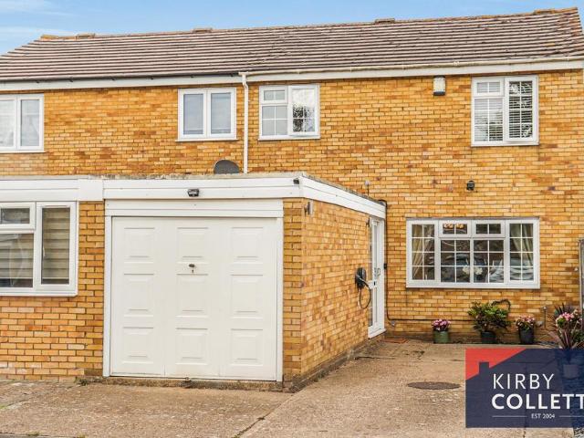 House for sale in Wormley, Broxbourne