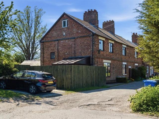 House for sale in Halsham, Patrington
