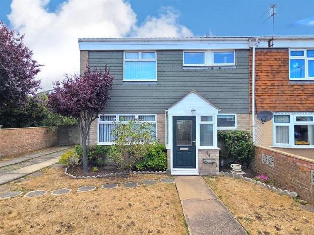 House for sale in Shrublands, Stokesby