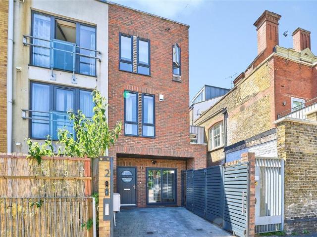 House for sale in Maryland, Greater London