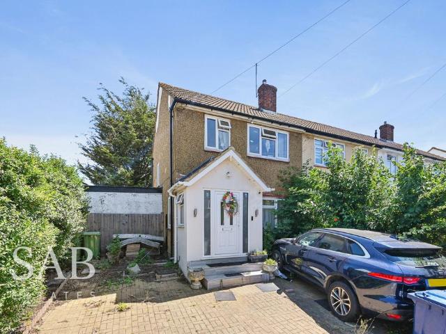 House for sale in London Borough of Ealing, Greenford