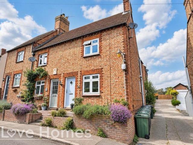 House for sale in Ampthill, Bedfordshire