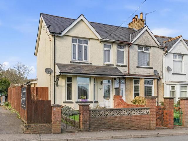 House for sale in Pontrhydyrun, Wales