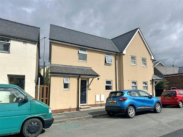 House for sale in Tywyn, Wales