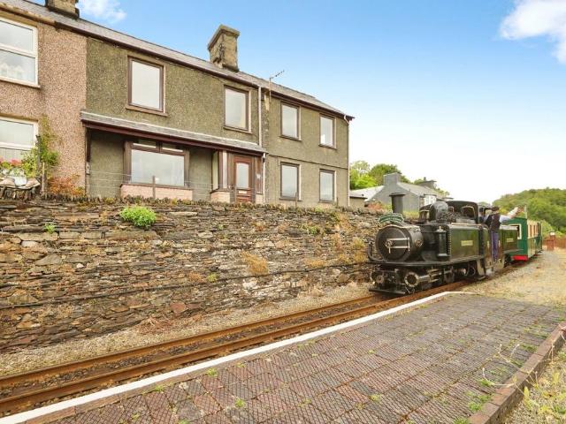House for sale in Penrhyndeudraeth