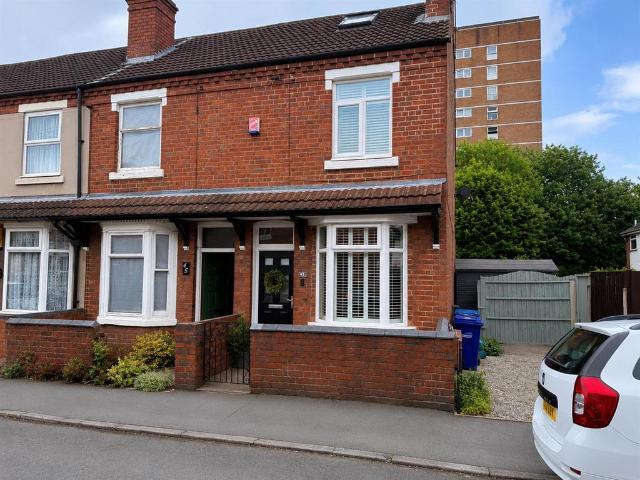 House for sale in Stourbridge, West Midlands