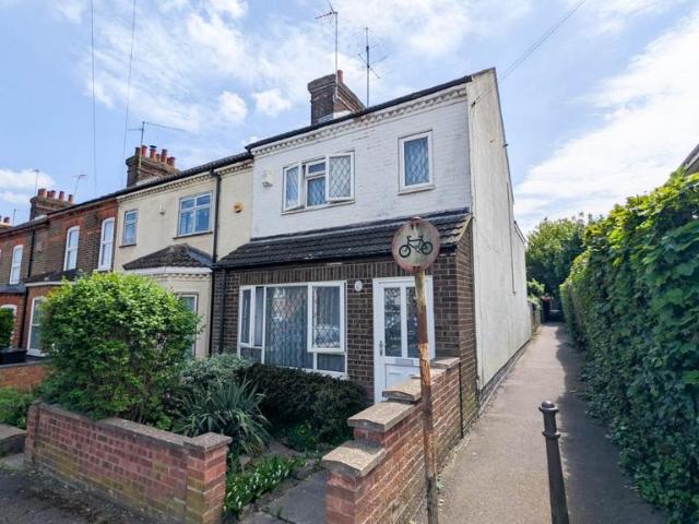House for sale in Dunstable, Bedfordshire
