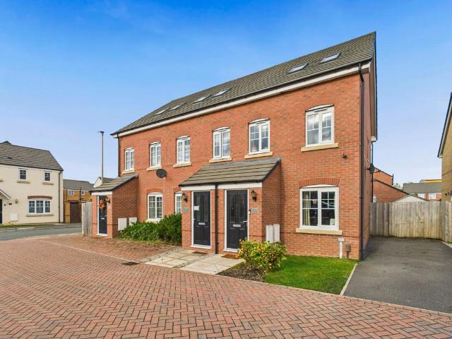 House for sale in Rossmore Estate, Rossmore