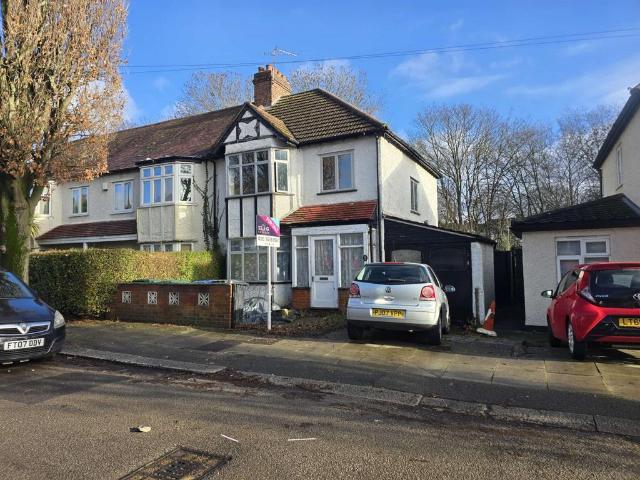 House for sale in Hendon, Greater London