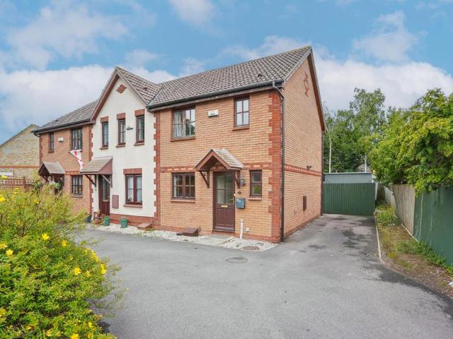 House for sale in Greater Leys, The Slade