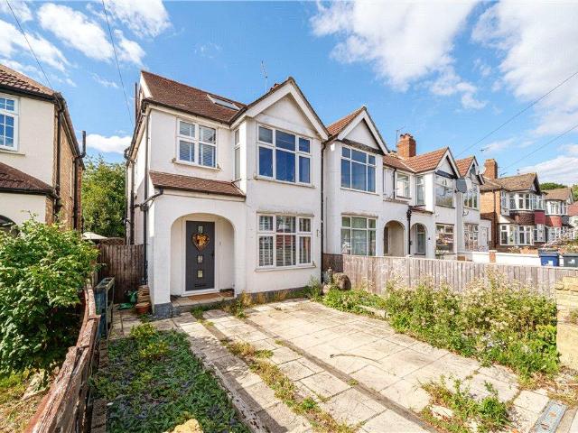 House for sale in London Borough of Ealing, Perivale