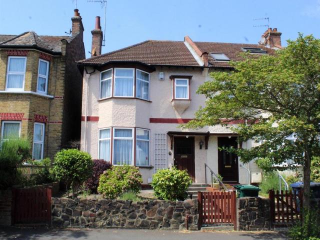 House for sale in North Finchley, Greater London