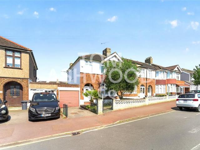 House for sale in Thames View, Greater London