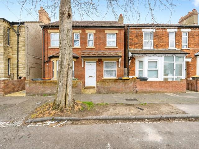 House for sale in Cauldwell, Bedford