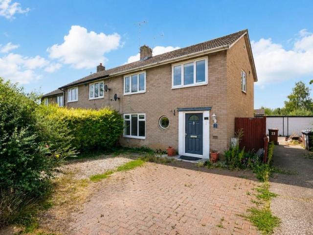 House for sale in The Ryde, Fretherne